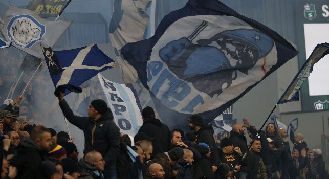 Tifosi del Napoli a Sassuolo, coro contro ADL: Stai vincendo solo tu