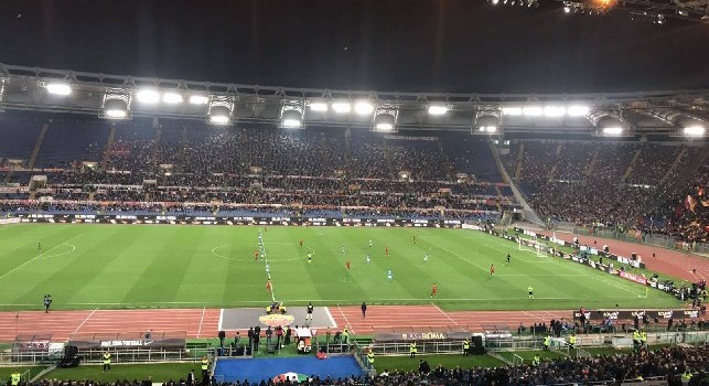Roma-Wolfsberger, <i>buu</i> razzisti a Niangbo dalla Curva Sud: fischi da tutto il resto dello stadio