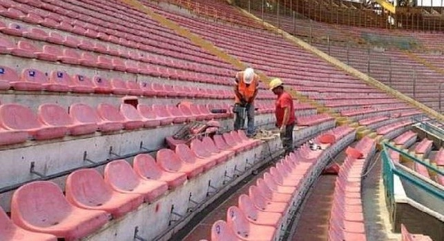 San Paolo, proseguono i lavori di smontaggio dei sediolini: al via in Curva A, seguiranno Curva B e distinti
