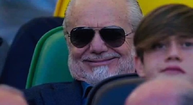 De Laurentiis, quel sorriso di soddisfazione all'Olimpico fa il giro del web! [FOTO]