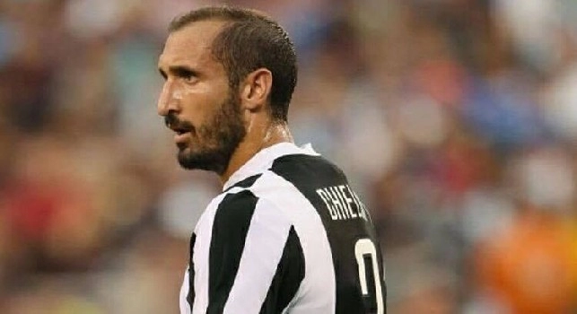 Juventus, Chiellini assurdo: Sergio Ramos? Infortunio causato a Salah un colpo da maestro, ha rischiato di rompergli il braccio