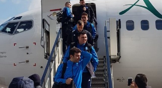 Arsenal-Napoli, gli azzurri sono appena atterrati a Londra [FOTO]