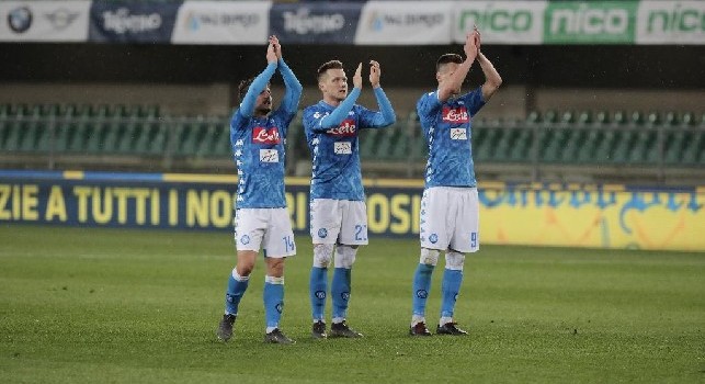 Chievo-Napoli 1-3: l'abbraccio di gruppo, l'esultanza di Milik e lo sguardo di Ancelotti [FOTOGALLERY CN24]