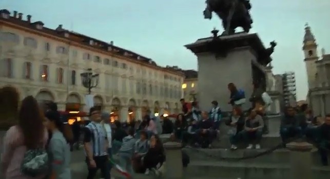 Juventus, la festa scudetto in centro città è un flop: solo poche centinaia di tifosi in strada! [VIDEO]