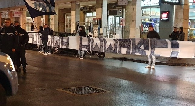 Striscione tifosi del Napoli