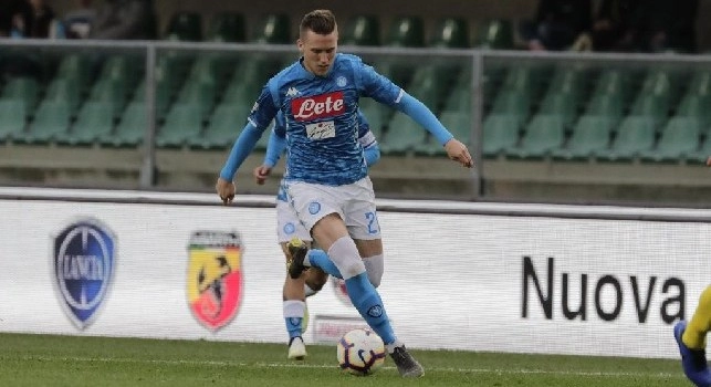 Gol da cineteca per Zielinski: Napoli in vantaggio dopo 16 minuti