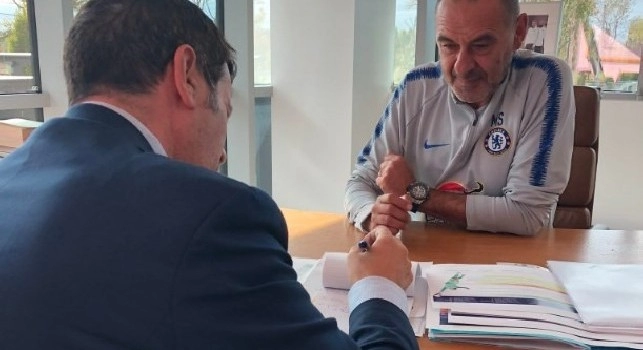 Pedull&agrave; sul futuro di Sarri: Vuole la Juve, soltanto la Juve, imprescindibilmente la Juve. C'&egrave; una frase che fa la differenza