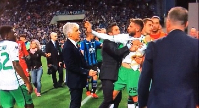 Atalanta-Sassuolo, grande nervosismo nel finale di primo tempo: espulso Berardi! [VIDEO]