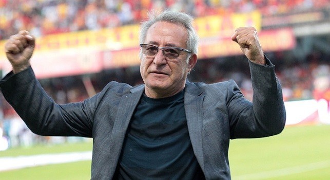 Benevento, il presidente Vigorito: Legherei Roberto Insigne ad una sedia, ma il Napoli può riprenderselo. Ne parlerò con De Laurentiis