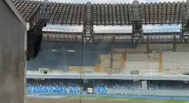 Stadio San Paolo, continuano spediti i lavori: scomparse anche le gradinate ingiallite [VIDEO]