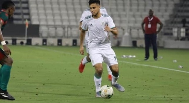 Ounas su Instagram: 1, 2, 3, viva l'Algerie. Lo scatto dal ritiro della nazionale con due compagni [FOTO]