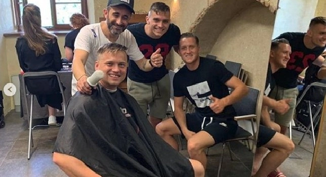 Zielinski oggi si sposa, tanti gli invitati da Napoli: spunta il vestito della moglie [FOTO]