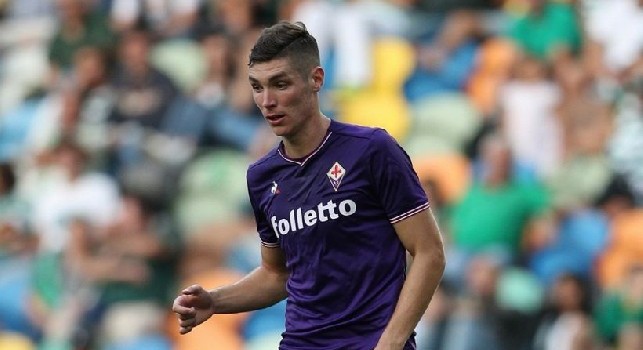Milenkovic-Napoli, prima offerta ufficiale alla Fiorentina! Gazzetta: affare in standby, a certe cifre De Laurentiis preferisce altro