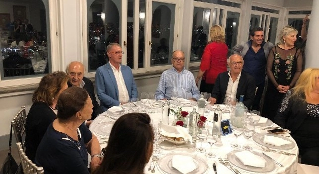 Ruud Krol compie 70 anni, festa di compleanno da D'Angelo Santa Caterina: presenti anche Vinicio e Ferlaino [FOTO & VIDEO CN24]