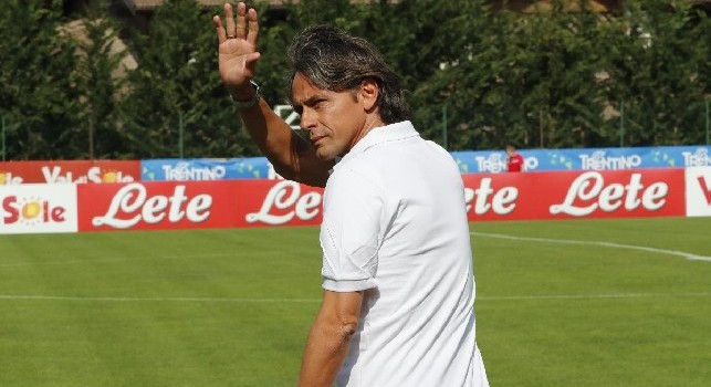 Dimaro, termina Napoli-Benevento: Inzaghi si ferma per selfie e autografi [VIDEO CN24]