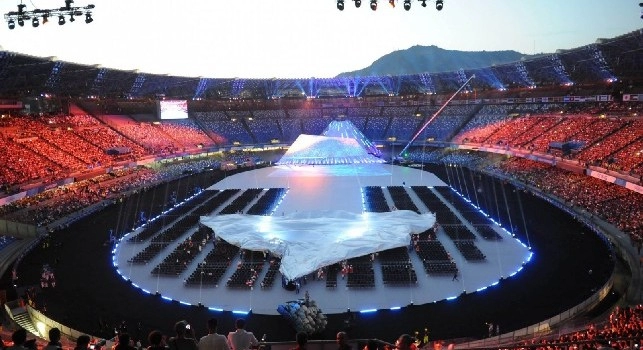 Cerimonia chiusura Universiadi Napoli 2019, che spettacolo al San Paolo! [VIDEO]