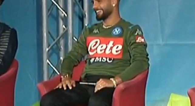 Sono Carlo da Reggiolo: Ancelotti si finge tifoso, risate a crepapelle per Insigne e Mertens! [VIDEO CN24]