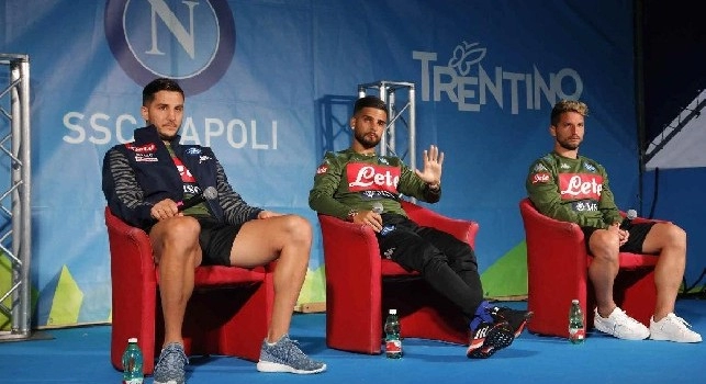 La <i>prima uscita</i> di Manolas e la solita <i>goliardia</i> di Insigne e Mertens: tutti gli scatti dell'incontro con i tifosi [FOTOGALLERY CN24]