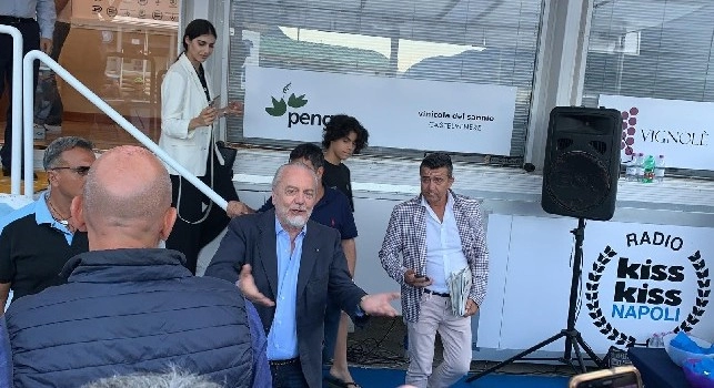 Dimaro 2019, ADL firma autografi: i tifosi invocano il nome di James! [VIDEO CN24]