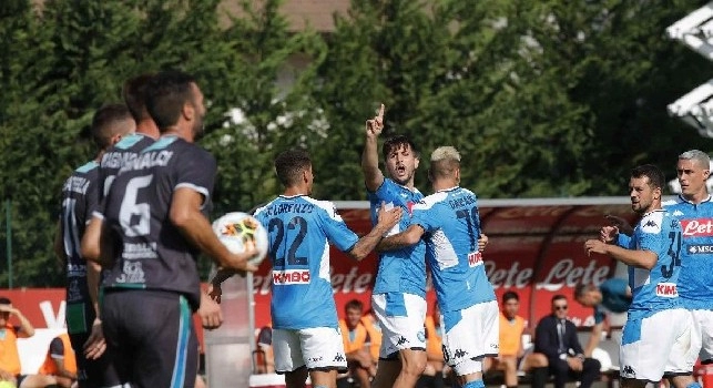 Napoli-FeralpiSal&ograve;