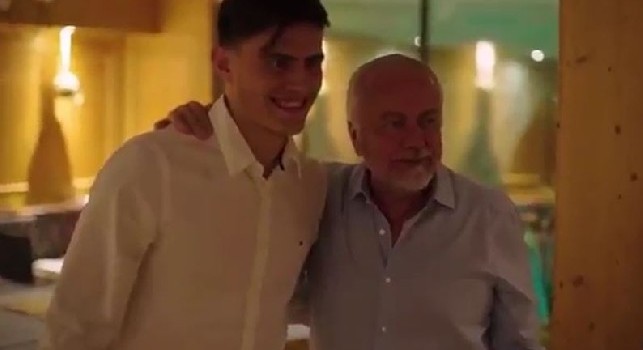 Le prime 24 ore di Elmas da giocatore del Napoli: clip fantastica sui social della società [VIDEO]