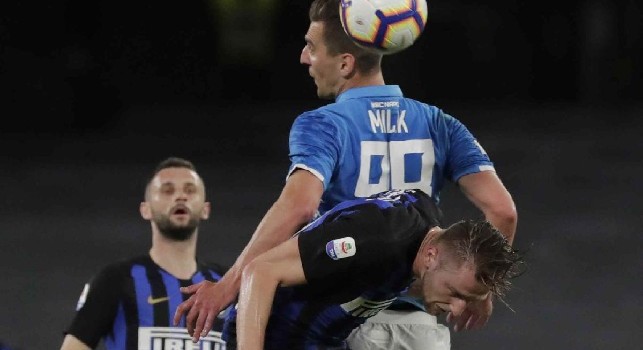 Corriere della Sera - Accordo Milik-Betis da mesi, il Napoli blocca tutto. James sempre più lontano dagli azzurri