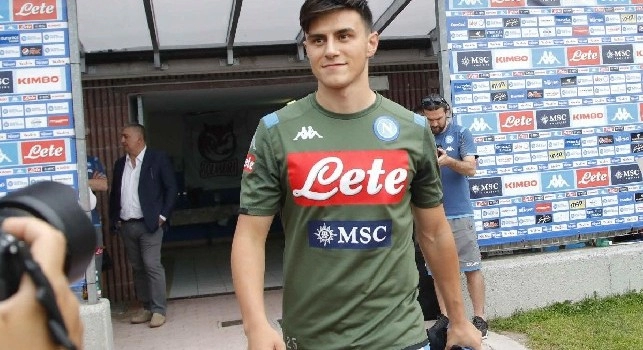 Elmas, l'intermediario: Contagiato subito dall'affetto dei napoletani, ha scelto Napoli anche per il calore. Sta già imparando l'italiano