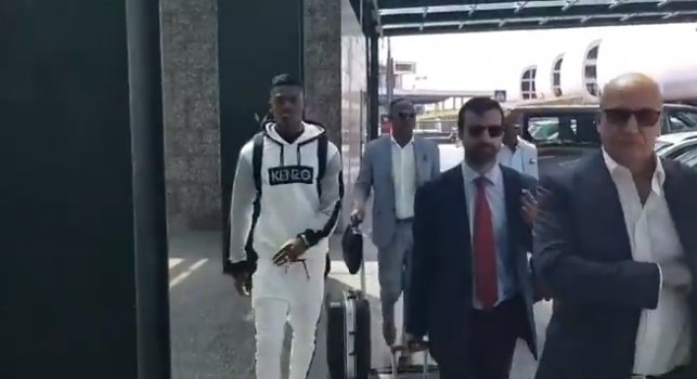Colpo Milan, Rafael Leão è sbarcato in Italia [VIDEO]