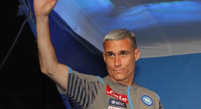 Gazzetta - Avviati i contatti con Callejon per il rinnovo: il Napoli sa che può dare ancora tanto