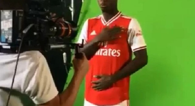 The Sun - Prima foto di Pépé con la maglia dell'Arsenal! [FOTO]