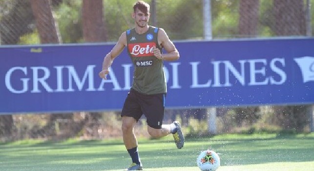 SSC Napoli, il report da Castel Volturno: Fabian torna ad allenarsi e segna, personalizzato per Malcuit e Karnezis [FOTO]