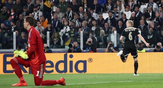 Ajax, ten Hag sicuro su Van de Beek: Ci sarà sia domani che nel match di ritorno! Piace al Real Madrid, futuro di James legato al suo