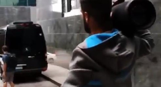 Insigne, lo scugnizzo negli Usa con la radio in spalle: Miami Style [VIDEO]