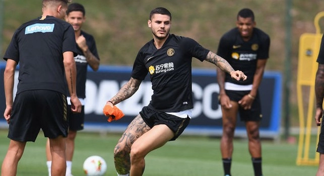 CorSport - Alleanza anti Juve tra Napoli, Inter e Roma: giro di attaccanti che porterebbe Icardi in azzurro, Dzeko a Milano e Milik in giallorosso