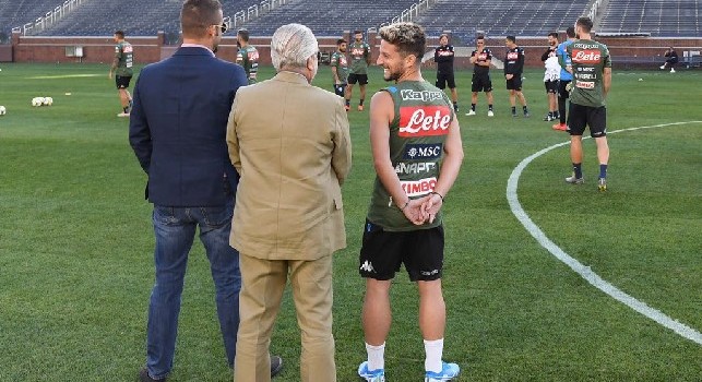 SSC Napoli: Pronti per l'allenamento al magnifico Michigan Stadium. Mertens sorridente con ADL [FOTO]