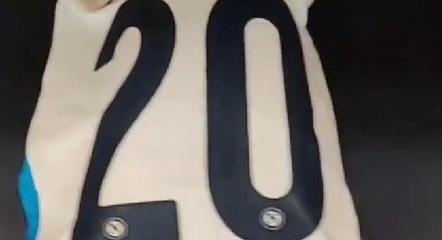 Tutto pronto al Michigan Stadium, maglia bianca per il Napoli contro il Barcellona [FOTO]
