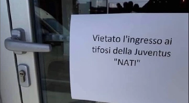 Divieto Stadium, Napoli risponde con ironia geniale: Vietato l’ingresso nel locale ai tifosi Juve, nati [FOTO]