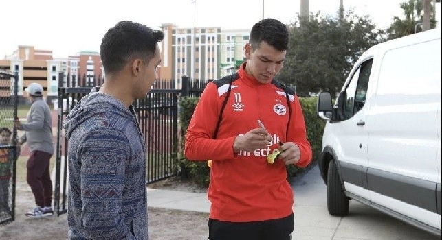 Lozano al Napoli, CorSport: sta preparando le valigie e ultimando il trasloco per il trasferimento