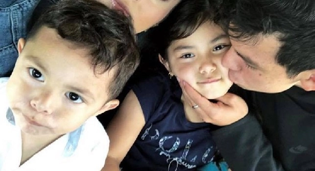 Telegraaf - Lozano in volo con un jet privato verso l'Italia, domani le visite mediche con il Napoli [FOTO]