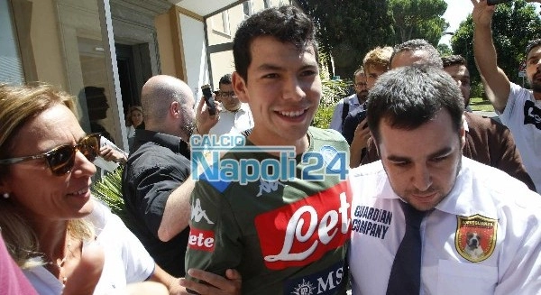 Lozano parte per Amsterdam per risolvere le ultime vicende burocratiche. Torner&agrave; a Napoli nelle prossime 48 ore [ESCLUSIVA]