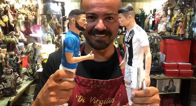 Juventus-Napoli, a San Gregorio Armeno cresce l'attesa: turisti attratti dalle statuette di Insigne e Ronaldo