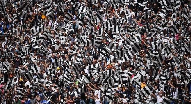 Offeso e aggredito perché tifoso della Juventus: carabiniere napoletano denuncia l'aggressione