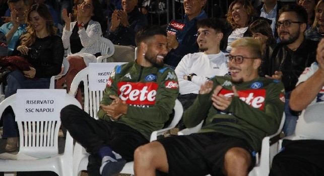 Insigne irrompe durante l'intervista di Gaetano: Pure l'intervista? S'è schiattat o' pallon