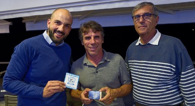 Zola diventa socio onorario del Club Napoli Isola d'Ischia [FOTO]