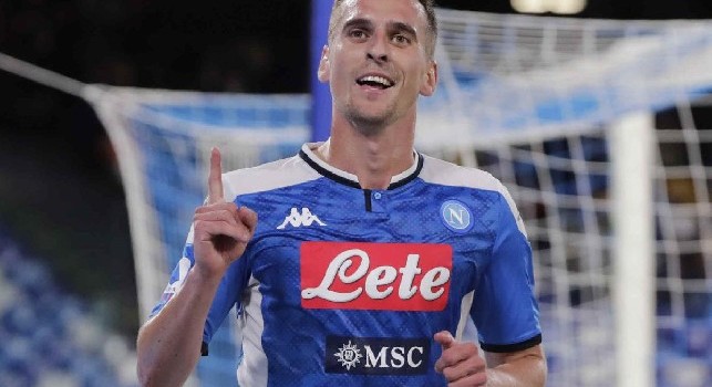 Napoli-Verona 2-0, tocco di punta e Milik firma la sua doppietta
