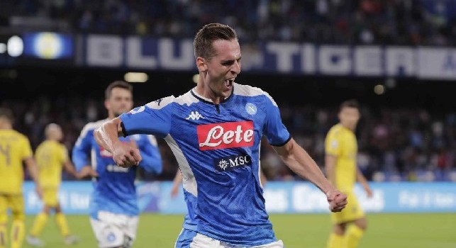 Arek is back, Tuttosport su Milik: trascina il Napoli alla vittoria, settima doppietta in azzurro