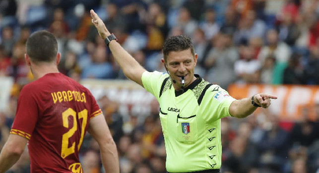Ancora rigore per la Roma, braccio largo di Mario Rui: Meret tocca ma non basta, giallorossi sul 2-0
