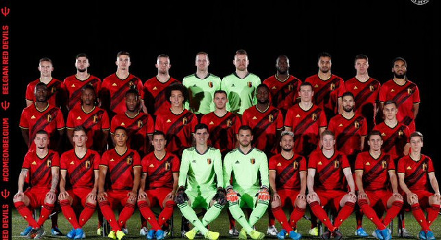 Il Belgio di Mertens presenta la nuova maglia per i prossimi Europei [FOTO]