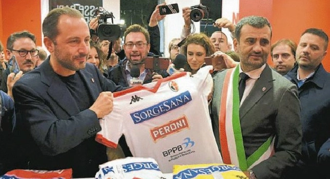 Bari, dichiarazione d'amore di De Laurentiis: ora lo stadio nuovo