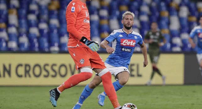 Everton, terrore per il portiere della Roma Olsen: rapina in casa col machete, paura per la sua famiglia!
